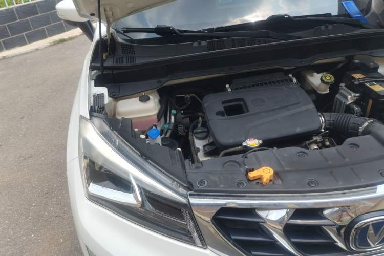 Used CHANGAN CS15 2016 1.5L Manual Luxury Edition Engine Bay Right