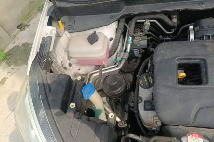 Used CHANGAN CS15 2016 1.5L Automatic Luxury Edition Engine Bay Right