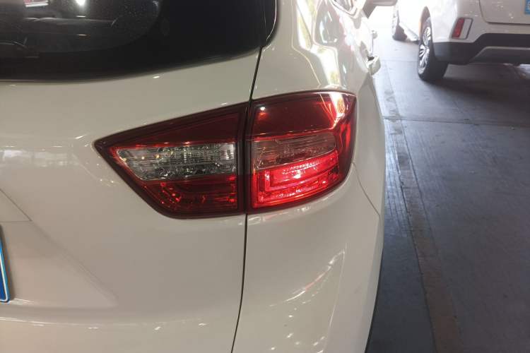 Used CHANGAN CS15 2016 1.5L Automatic Fashion Edition Exterior 1