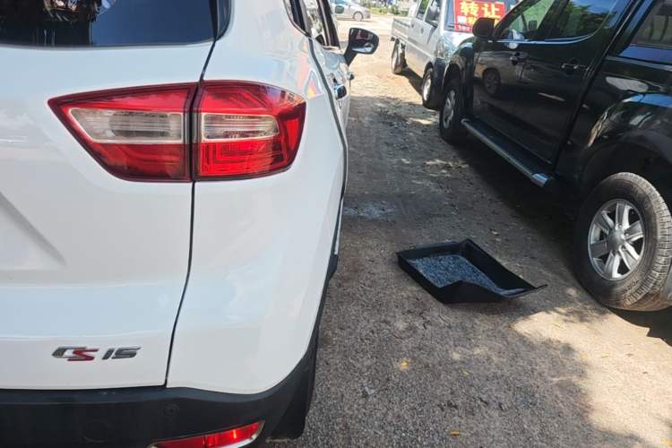 Used CHANGAN CS15 2016 1.5L Automatic Fashion Edition Exterior 3