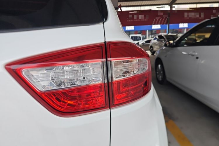 Used CHANGAN CS15 2016 1.5L Manual Luxury Edition Exterior 3