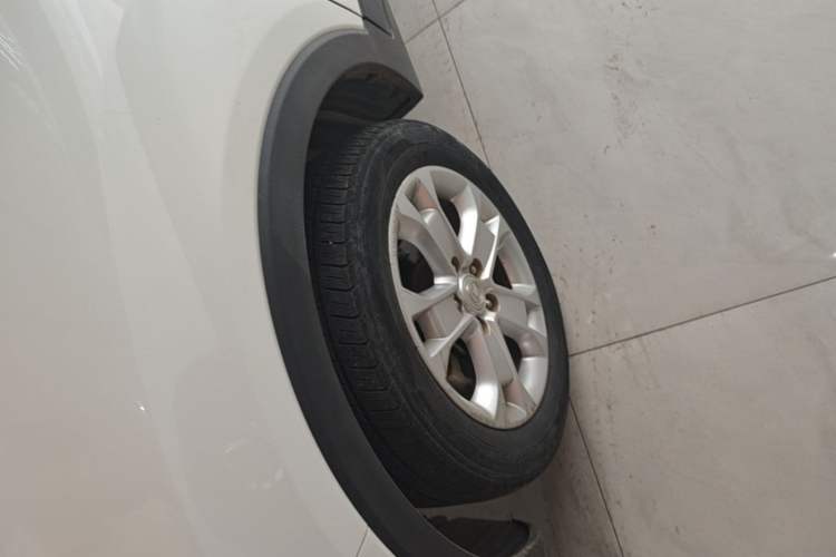 Used CHANGAN CS15 2016 1.5L Automatic Fashion Edition Exterior 4