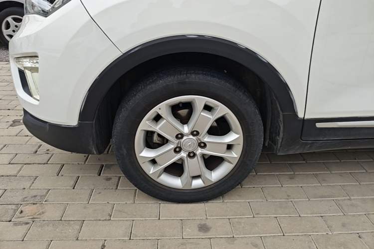 Used CHANGAN CS15 2016 1.5L Manual Fashion Edition Exterior 4