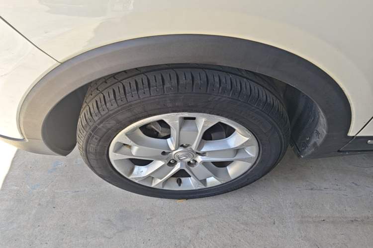 Used CHANGAN CS15 2016 1.5L Manual Fashion Edition Exterior 4