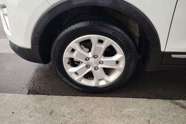 Used CHANGAN CS15 2016 1.5L Manual Fashion Edition Exterior 4