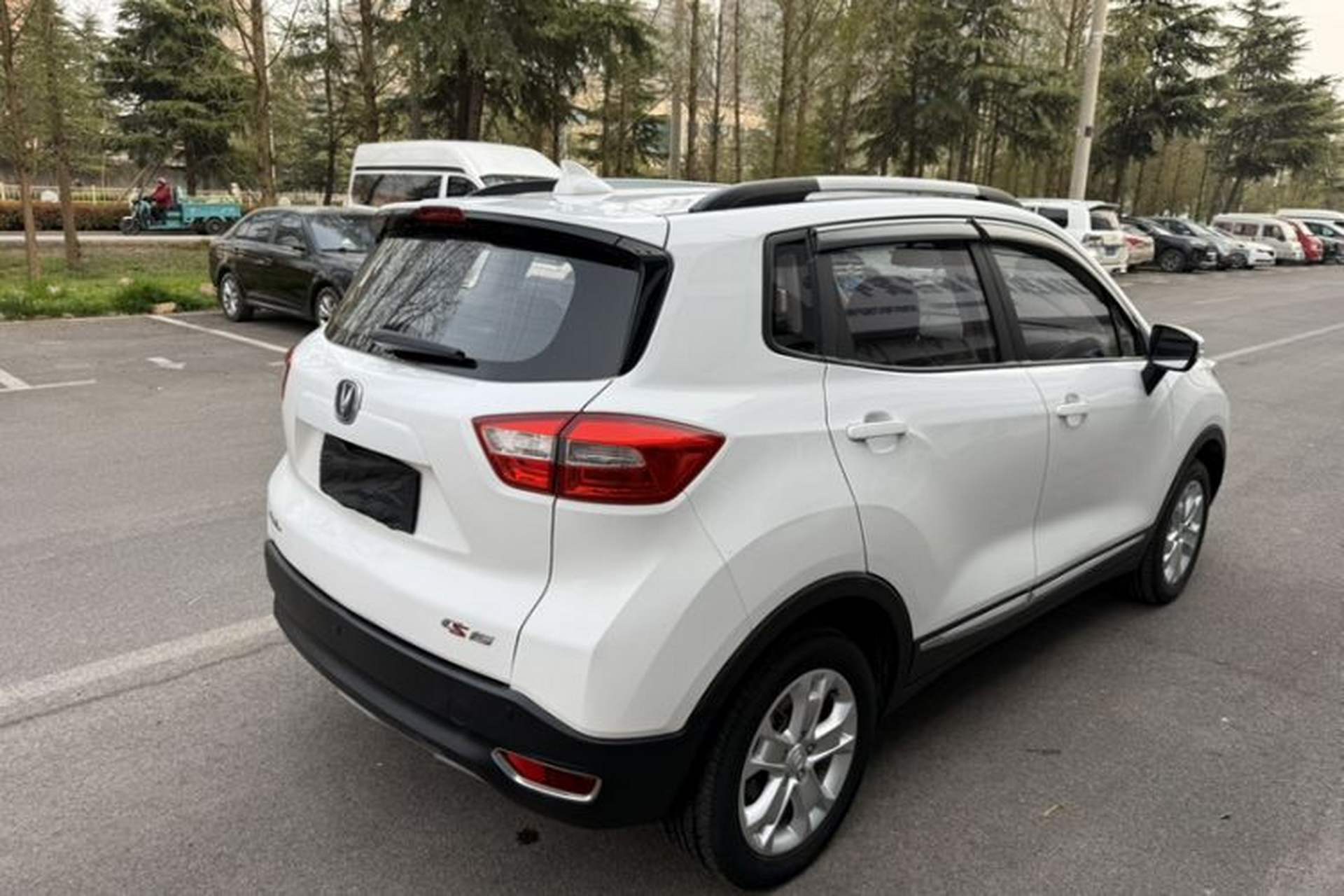 Used CHANGAN CS15 2016 1.5L Manual Fashion Edition Exterior 5