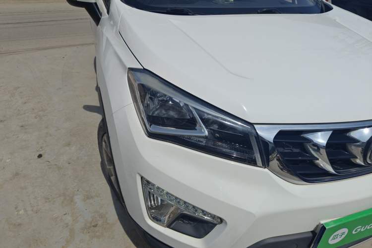 Used CHANGAN CS15 2016 1.5L Manual Luxury Edition Exterior 6