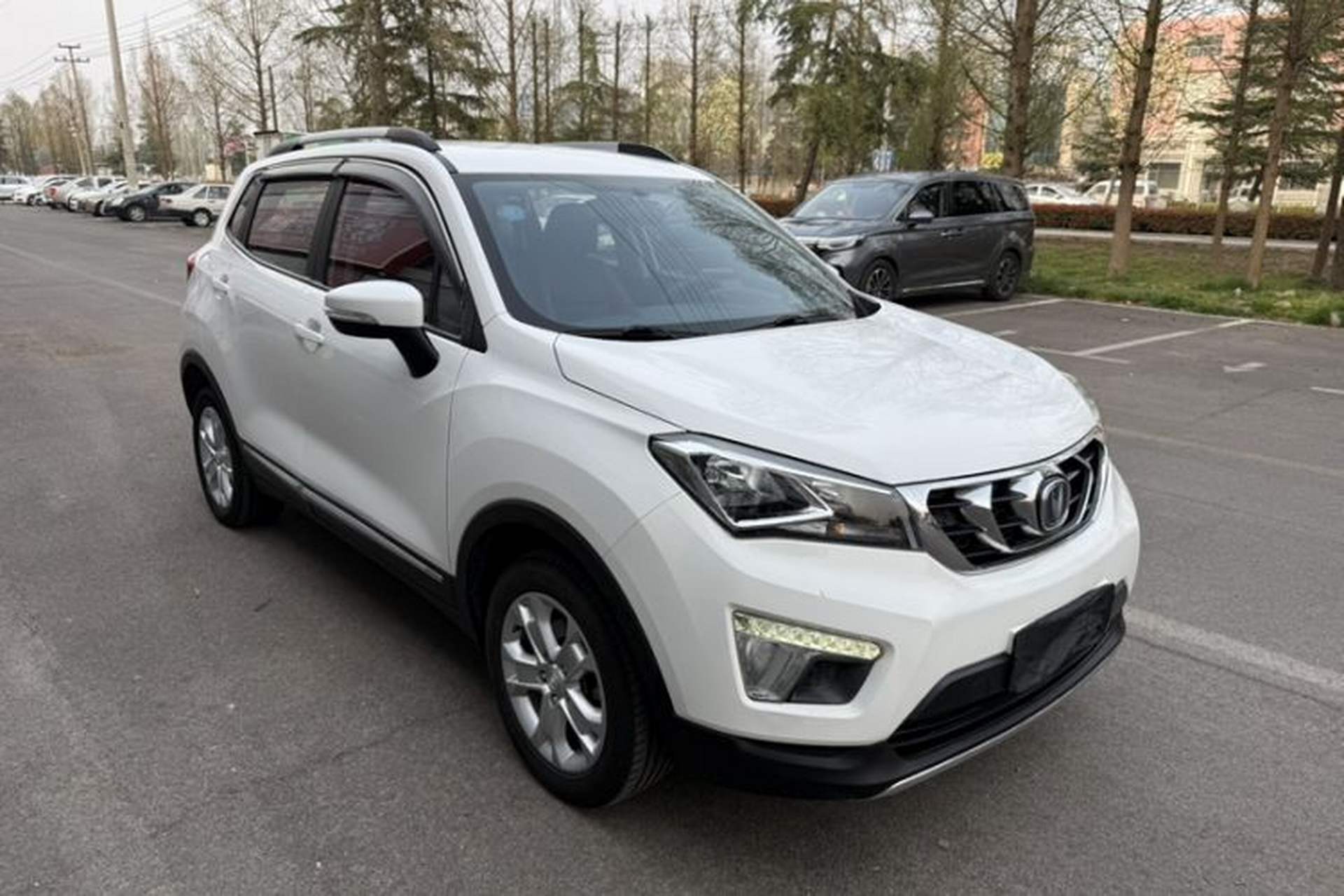 Used CHANGAN CS15 2016 1.5L Manual Fashion Edition Exterior 6
