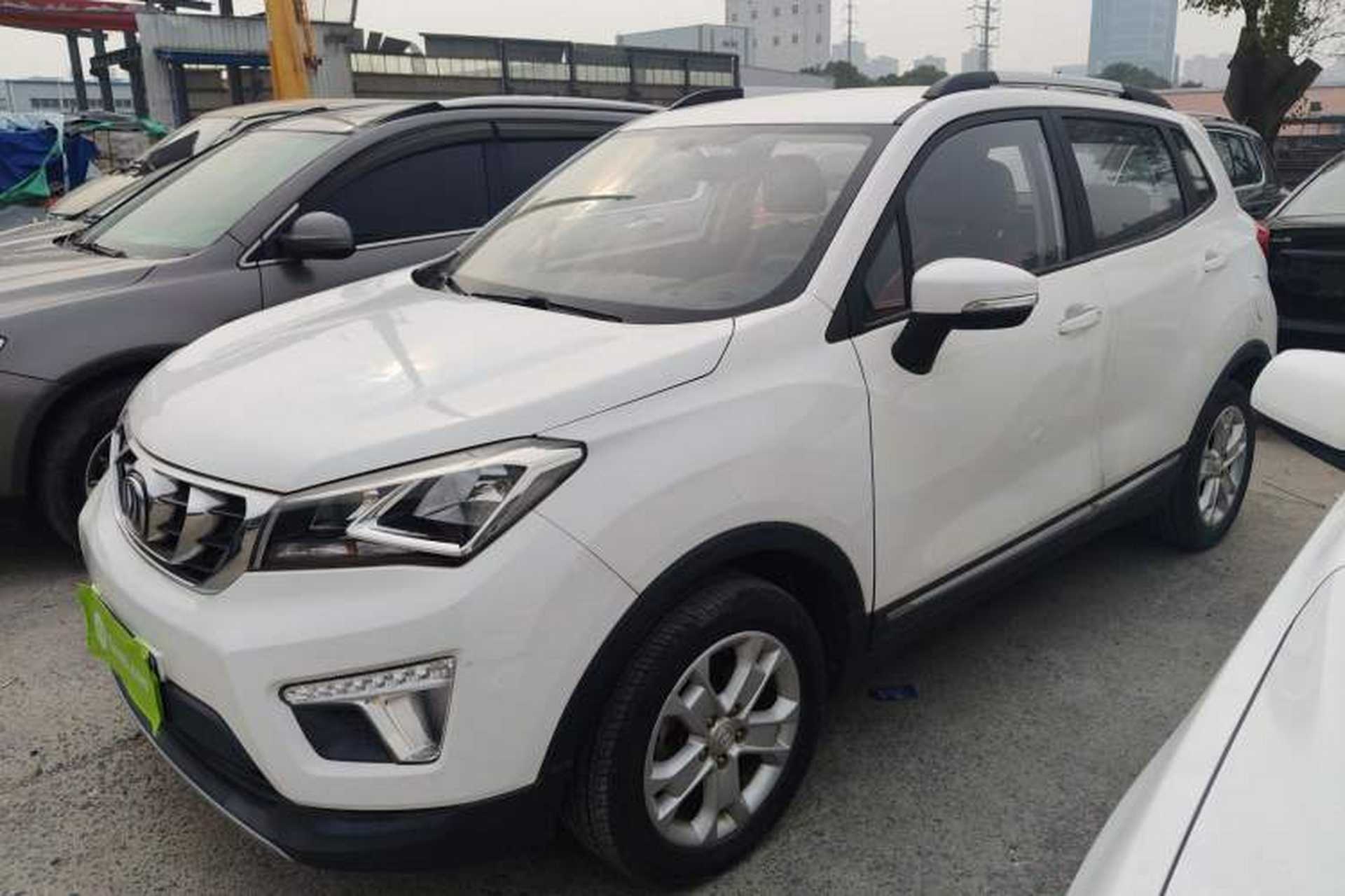 Used CHANGAN CS15 2016 1.5L Manual Fashion Edition Front Left 45 Deg