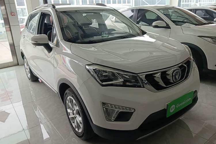 Used CHANGAN CS15 2016 1.5L Manual Fashion Edition Front Right 45 Deg