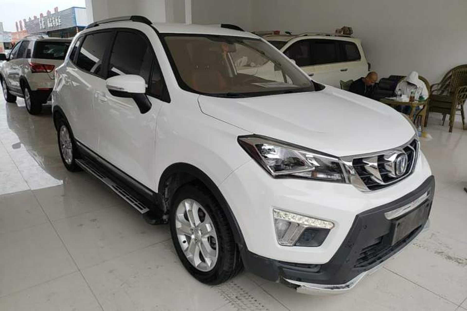 Used CHANGAN CS15 2016 1.5L Manual Luxury Edition Front Right 45 Deg