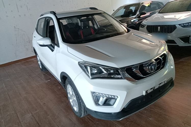 Used CHANGAN CS15 2016 1.5L Manual Luxury Edition Front Right 45 Deg