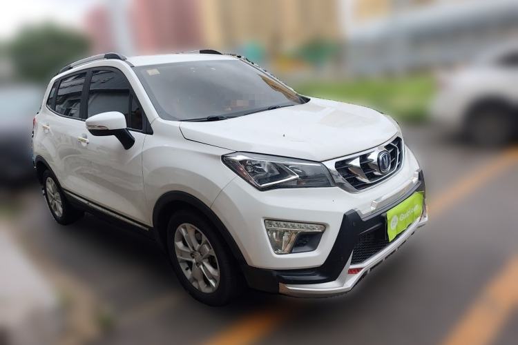 Used CHANGAN CS15 2016 1.5L Automatic Luxury Edition Front Right 45 Deg