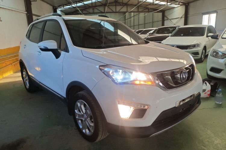Used CHANGAN CS15 2016 1.5L Automatic Fashion Edition Front Right 45 Deg