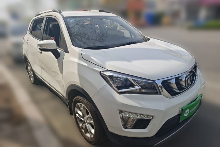Used CHANGAN CS15 2016 1.5L Manual Fashion Edition Front Right 45 Deg