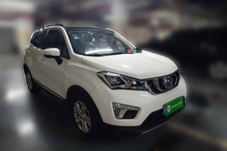 Used CHANGAN CS15 2016 1.5L Automatic Fashion Edition Front Right 45 Deg