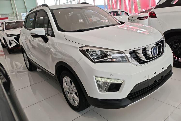 Used CHANGAN CS15 2016 1.5L Manual Fashion Edition Front Right 45 Deg