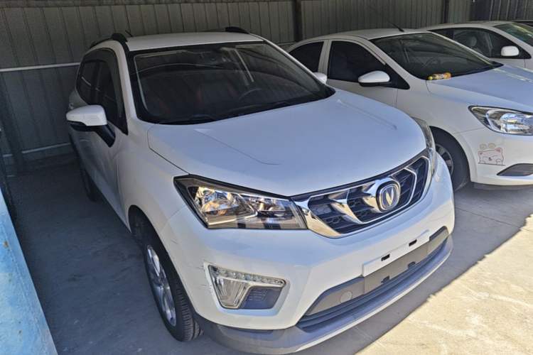 Used CHANGAN CS15 2016 1.5L Manual Fashion Edition Front Right 45 Deg