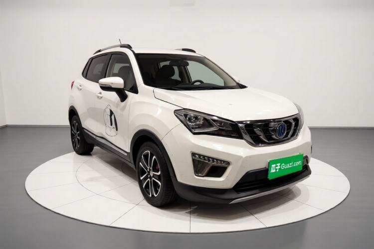 Used CHANGAN CS15 2016 1.5L Manual Luxury Edition Front Right 45 Deg