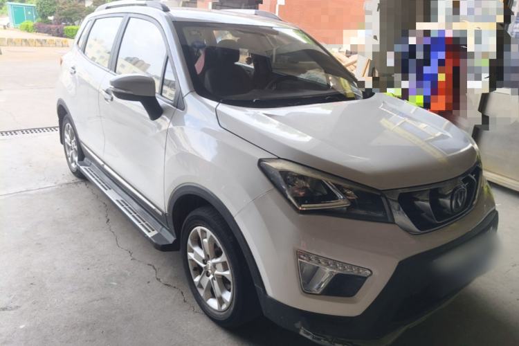 Used CHANGAN CS15 2016 1.5L Automatic Fashion Edition Front Right 45 Deg