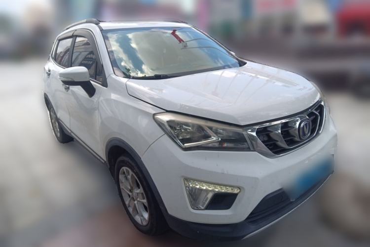 Used CHANGAN CS15 2016 1.5L Manual Fashion Edition Front Right 45 Deg