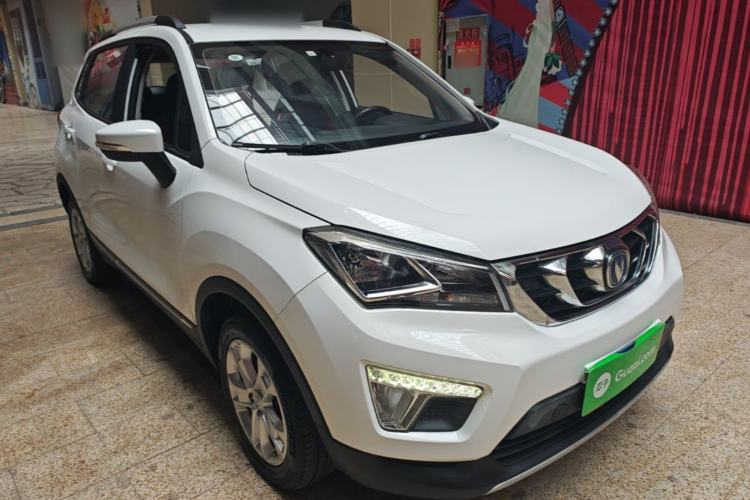 Used CHANGAN CS15 2016 1.5L Manual Fashion Edition Front Right 45 Deg