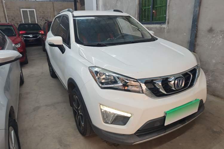 Used CHANGAN CS15 2016 1.5L Automatic Luxury Edition Front Right 45 Deg