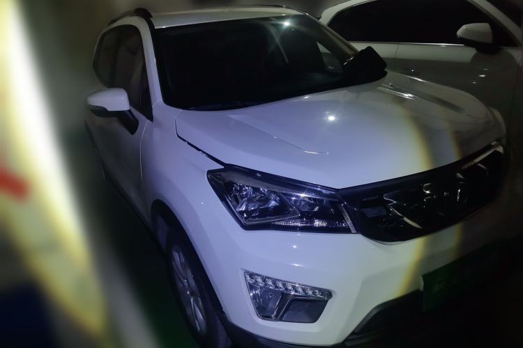 Used CHANGAN CS15 2016 1.5L Automatic Fashion Edition Front Right 45 Deg