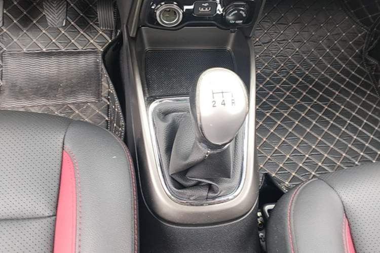 Used CHANGAN CS15 2016 1.5L Manual Luxury Edition Gear Lever