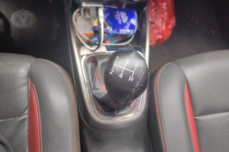 Used CHANGAN CS15 2016 1.5L Manual Luxury Edition Gear Lever