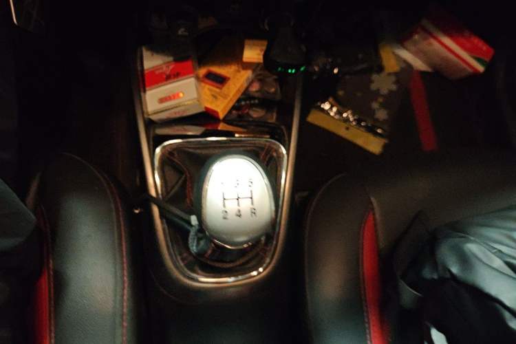 Used CHANGAN CS15 2016 1.5L Manual Luxury Edition Gear Lever
