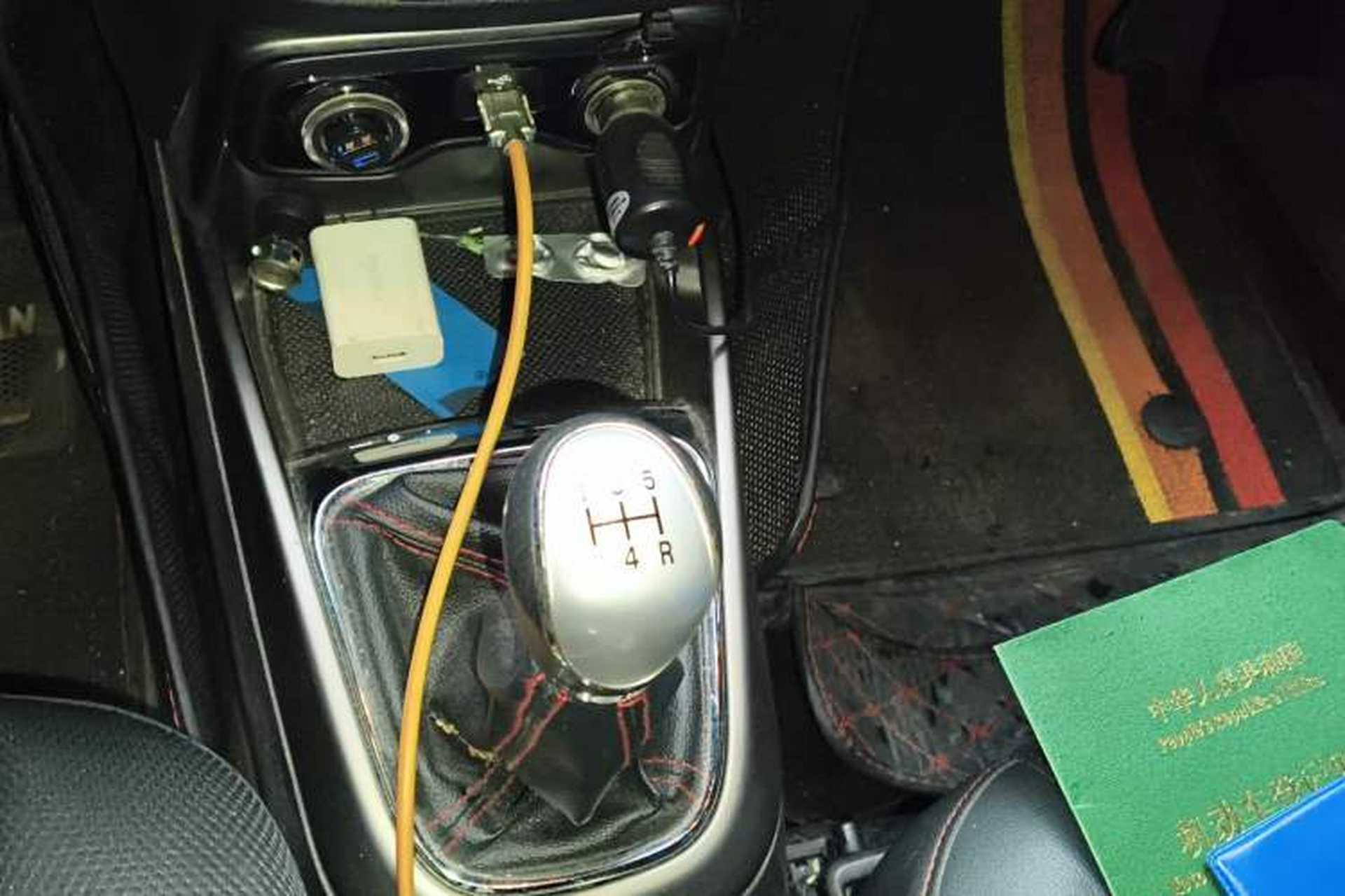 Used CHANGAN CS15 2016 1.5L Manual Fashion Edition Gear Lever