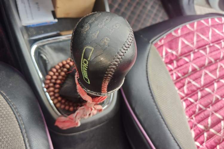 Used CHANGAN CS15 2016 1.5L Manual Fashion Edition Gear Lever