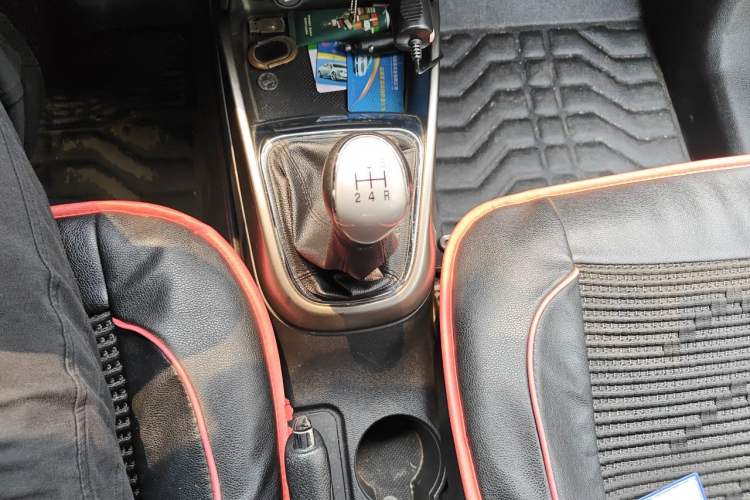 Used CHANGAN CS15 2016 1.5L Manual Luxury Edition Gear Lever