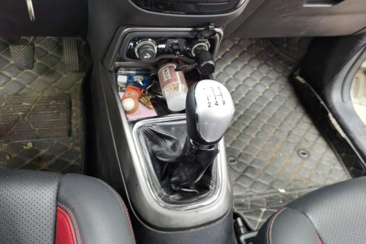 Used CHANGAN CS15 2016 1.5L Manual Luxury Edition Gear Lever