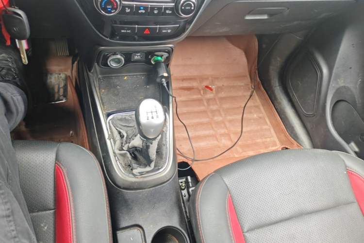 Used CHANGAN CS15 2016 1.5L Manual Luxury Edition Gear Lever