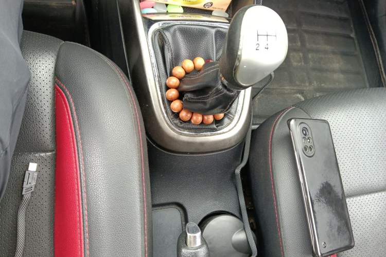 Used CHANGAN CS15 2016 1.5L Manual Fashion Edition Gear Lever