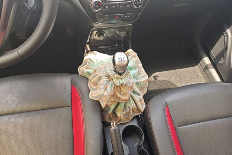 Used CHANGAN CS15 2016 1.5L Manual Luxury Edition Gear Lever
