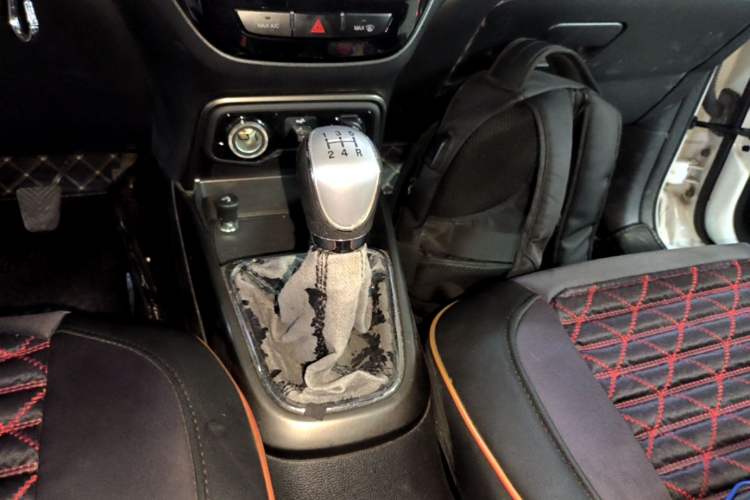Used CHANGAN CS15 2016 1.5L Manual Luxury Edition Gear Lever
