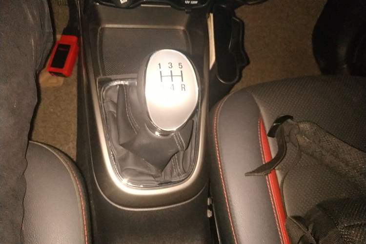 Used CHANGAN CS15 2016 1.5L Manual Luxury Edition Gear Lever