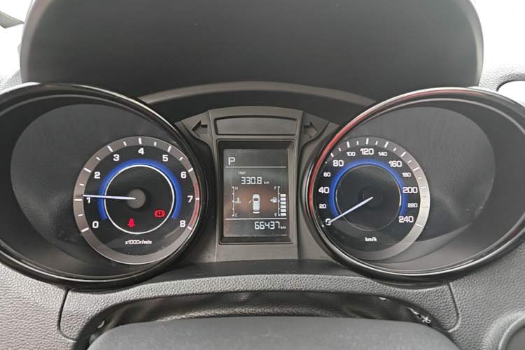 Used CHANGAN CS15 2016 1.5L Automatic Fashion Edition Instrument Cluster
