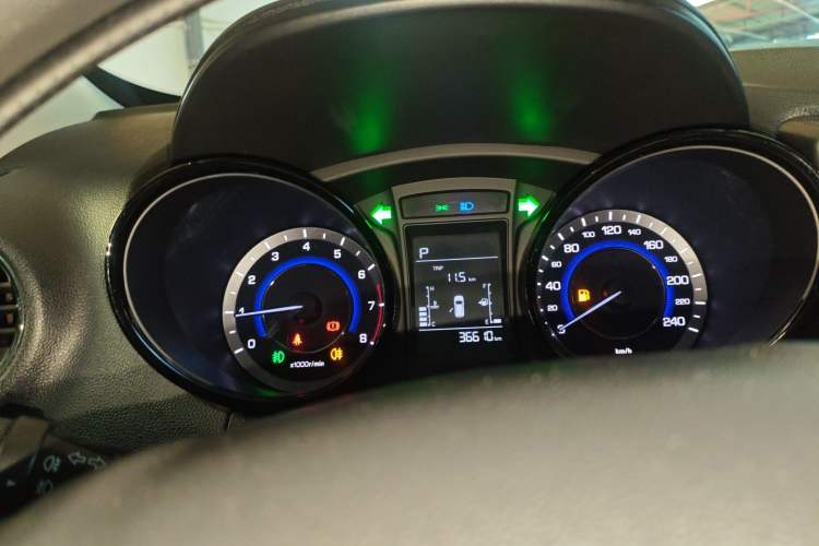 Used CHANGAN CS15 2016 1.5L Automatic Fashion Edition Instrument Cluster
