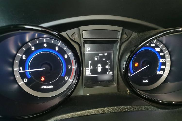 Used CHANGAN CS15 2016 1.5L Automatic Fashion Edition Instrument Cluster