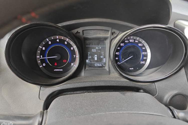 Used CHANGAN CS15 2016 1.5L Manual Fashion Edition Instrument Cluster