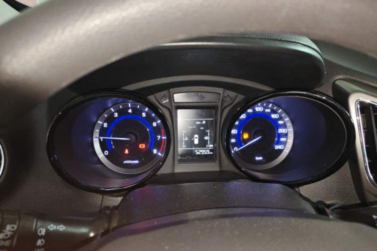 Used CHANGAN CS15 2016 1.5L Manual Fashion Edition Instrument Cluster