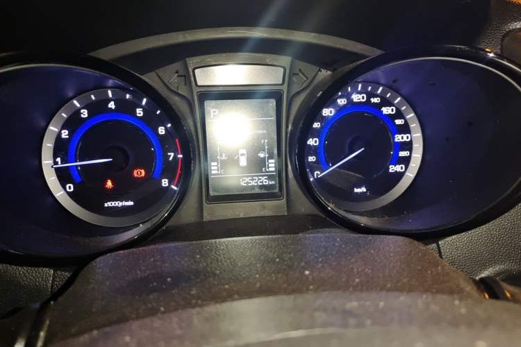 Used CHANGAN CS15 2016 1.5L Automatic Fashion Edition Instrument Cluster