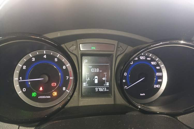 Used CHANGAN CS15 2016 1.5L Automatic Fashion Edition Instrument Cluster