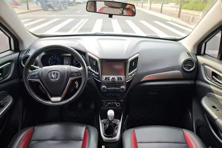Used CHANGAN CS15 2016 1.5L Manual Luxury Edition Interior 2