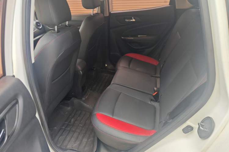 Used CHANGAN CS15 2016 1.5L Manual Fashion Edition Interior 2
