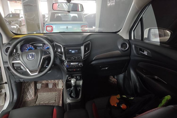 Used CHANGAN CS15 2016 1.5L Manual Fashion Edition Interior 2